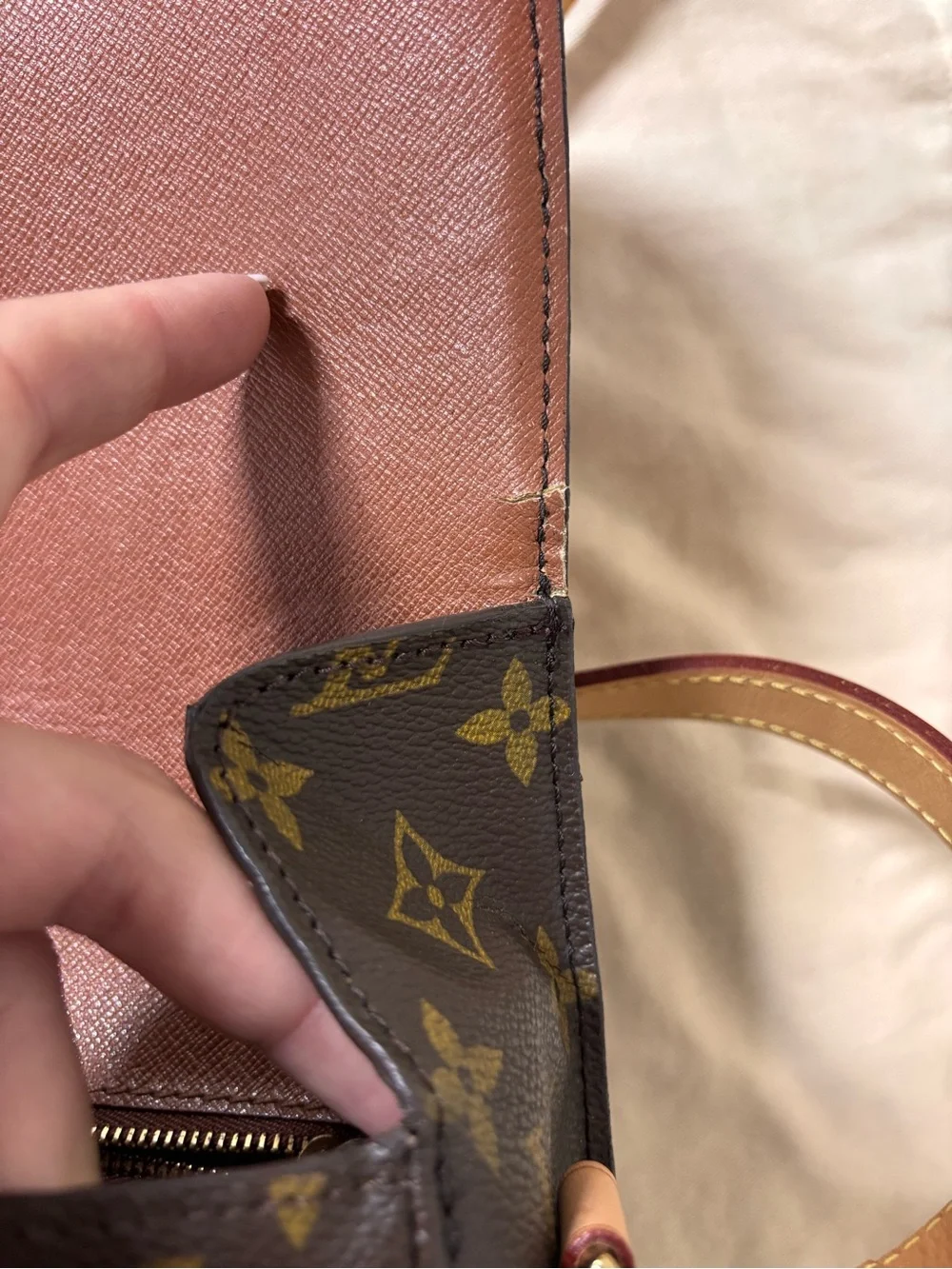 Authentic Louis Vuitton Saint Cloud GM monogram crossbody bag